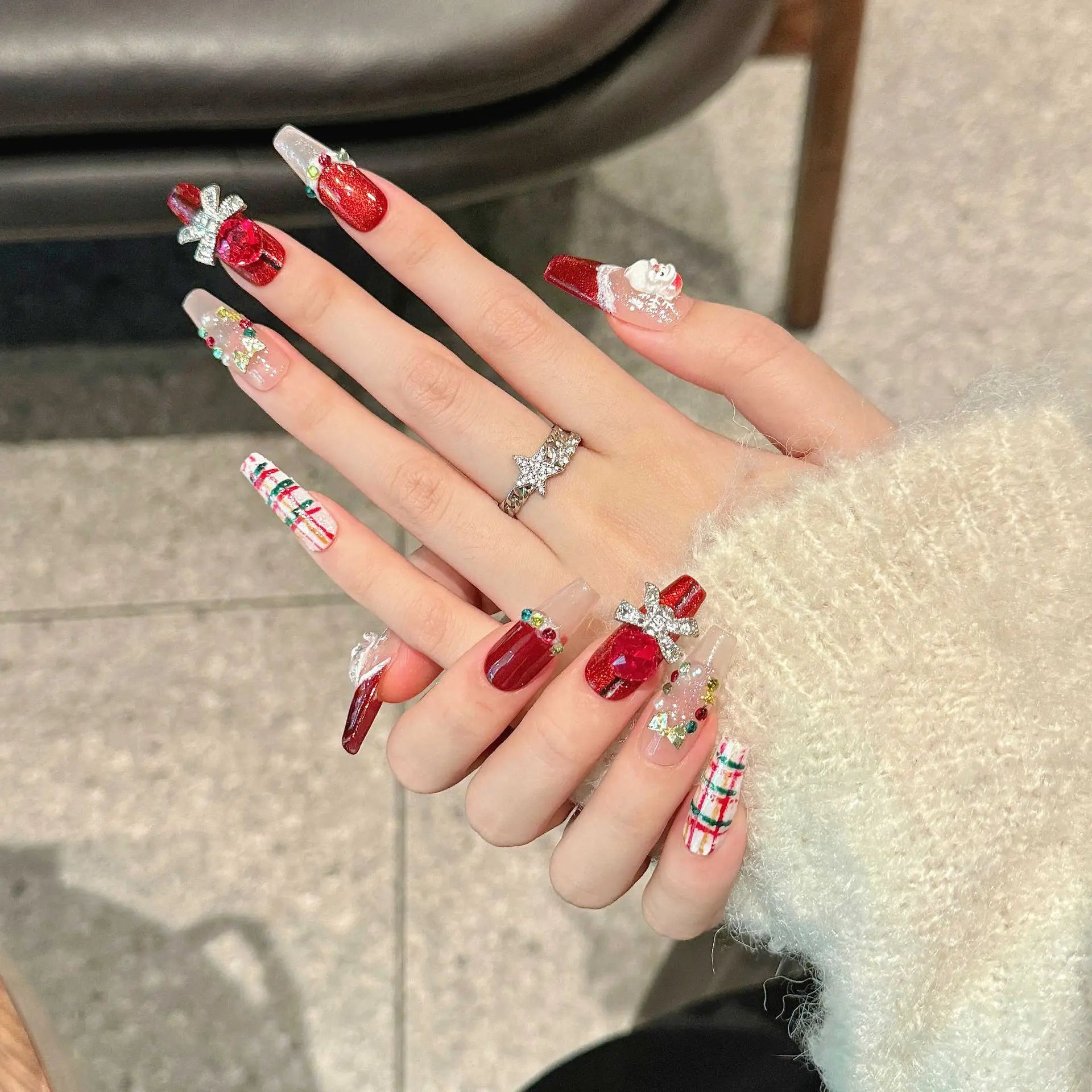 Handmade Press on Nails Christmas Red New Year Gifts Fake Nails Wearing 3D Santa Claus Long French Cat Eye Crystal False Nails