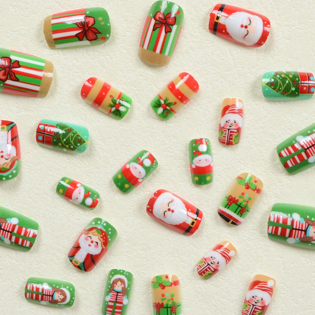 24 Pieces Medium Square Nail Patch Christmas Cartoon Christmas Tree Santa Claus Cute Doll Pattern Wear Armor Set